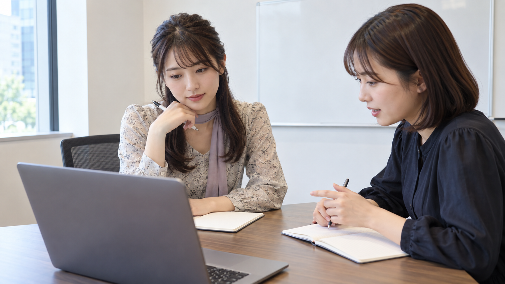 人材紹介の担当者と共有したい選考フィードバックの書き方を相談・確認するイメージ